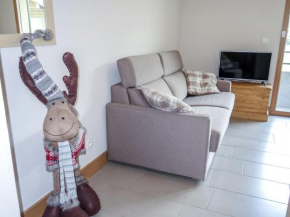 Apartment Clos de la Fontaine 1 by Interhome